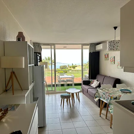 Apartamento Vue Et Sur La Baie De Cannes Randonnées Pédestres Et Vtt *